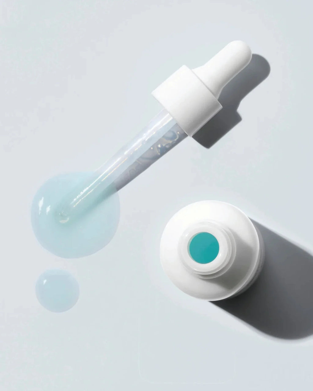 This botanical vegan retinol alternative is a game-changer.  It tightens & lifts, but won’t leave your skin feeling stripped or irritated like other anti-ageing retinol formulas that can be too strong for many complexions. It’s fast-absorbing, lightweight and loaded with actives & plant-derived goodness in every drop. Featuring white tea with high amounts of phenols to strengthen both collagen & elastin for smoother looking skin.
