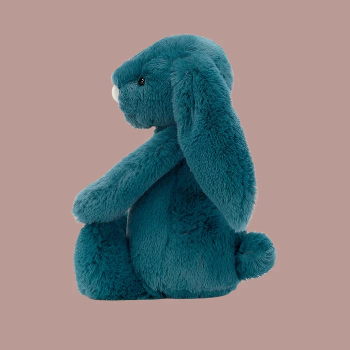 Looking for the cutest cuddle buddy? The Jellycat is here to steal your heart! This plushie isn’t just soft, it's squishy, huggable, and oh-so-irresistible. From its velvety fur to its adorable colour , this Jellycat is the perfect snuggle pal for kids and grown-ups alike!
