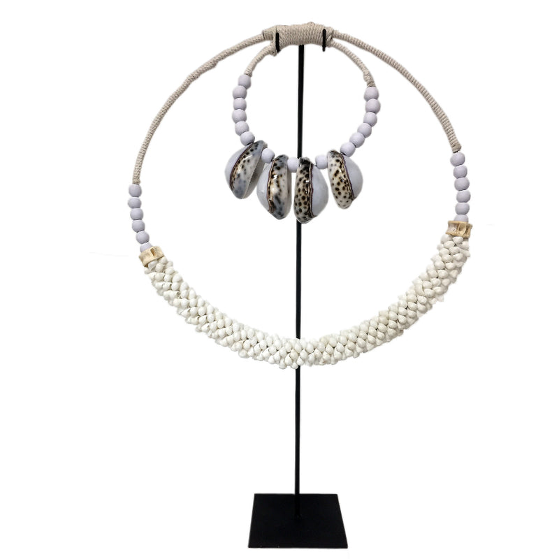 Shell Necklace with Stand Xtra Large